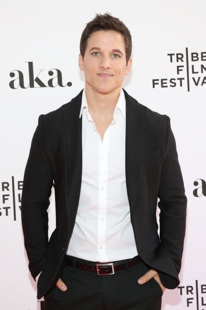 Mike C. Manning Fotoğrafı