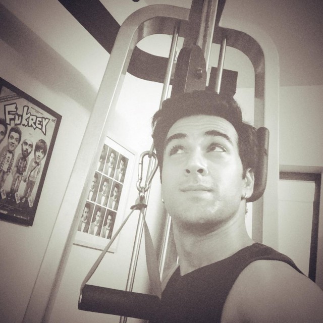 Pulkit Samrat Fotoğrafı