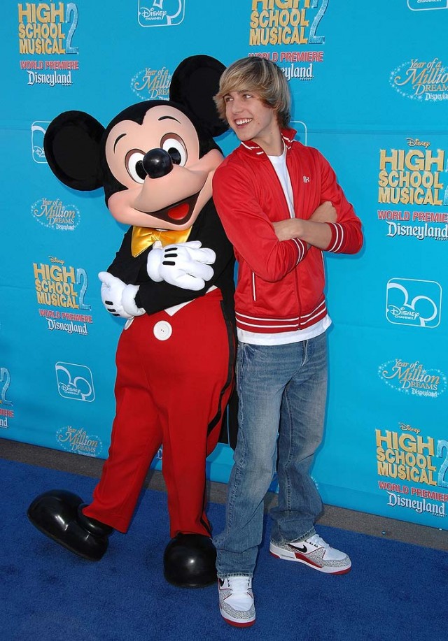 Cody Linley fotoğrafı