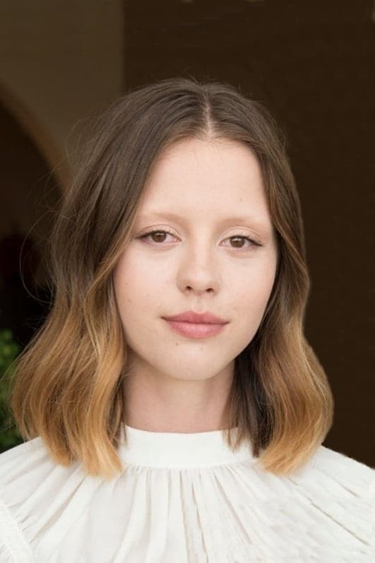 Mia Goth Fotoğrafı