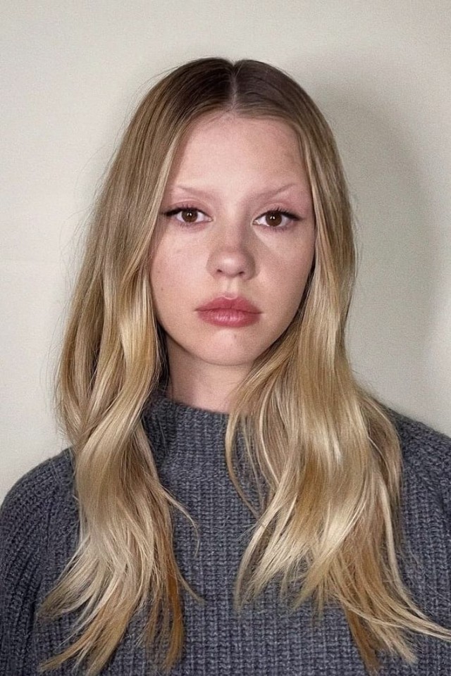 Mia Goth Fotoğrafı