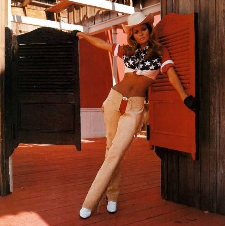 Raquel Welch Fotoğrafı