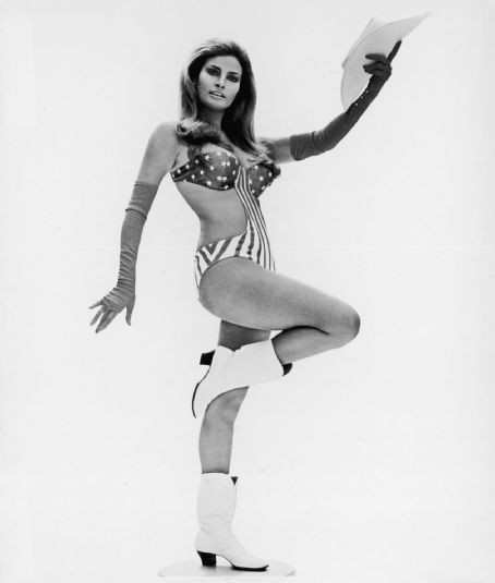 Raquel Welch Fotoğrafı