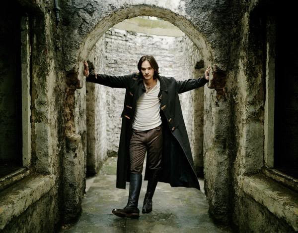 Charlie Cox Fotoğrafı