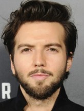 Guy Burnet fotoğrafı