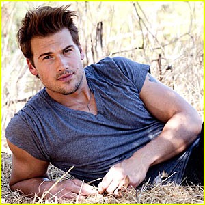 Nick Zano fotoğrafı