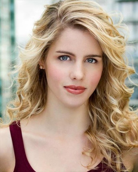 Emily Bett Rickards Fotoğrafı