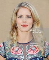Emily Bett Rickards Fotoğrafı