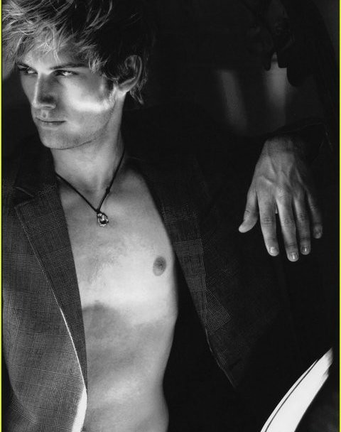 Alex Pettyfer Fotoğrafı