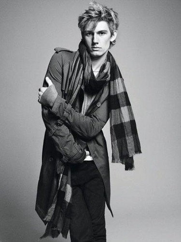 Alex Pettyfer Fotoğrafı