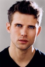 Kyle Dean Massey fotoğrafı