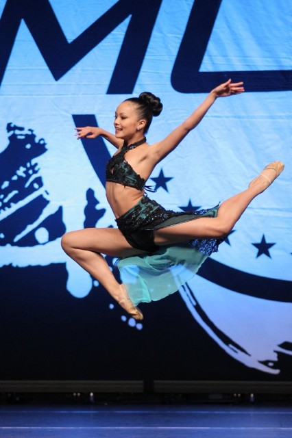 Ysa Penarejo Fotoğrafı