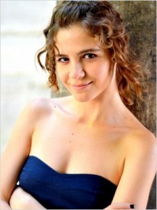 Irmak Örnek fotoğrafı