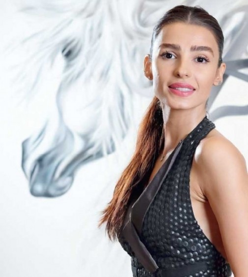 Mehrnoosh Esmailpour fotoğrafı