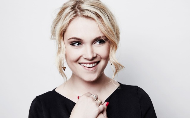 Eliza Taylor Fotoğrafı