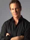 Aaron Jeffery fotoğrafı
