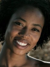 Mariana Nunes fotoğrafı