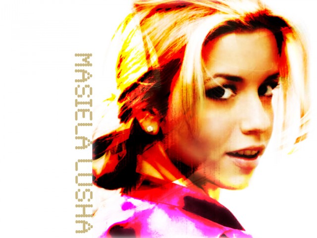 Masiela Lusha fotoğrafı