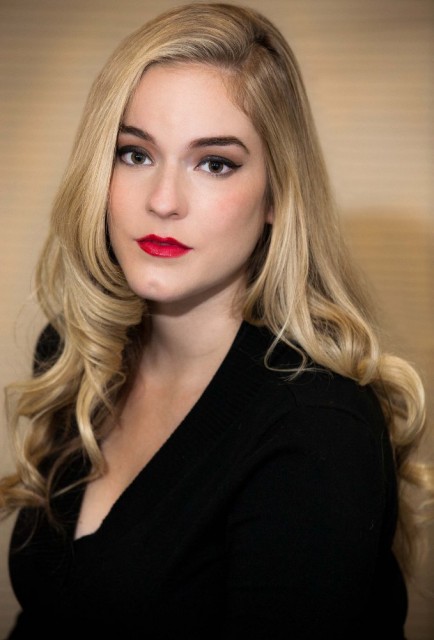 Victoria Hogan fotoğrafı