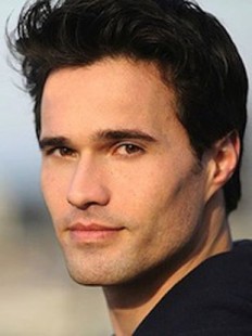 Brett Dalton Fotoğrafı
