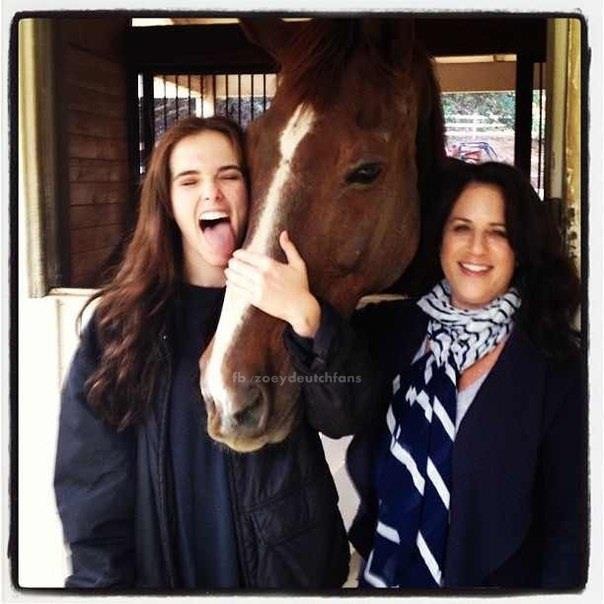 Zoey Deutch Fotoğrafı