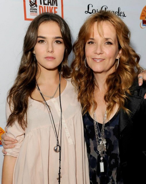 Zoey Deutch Fotoğrafı