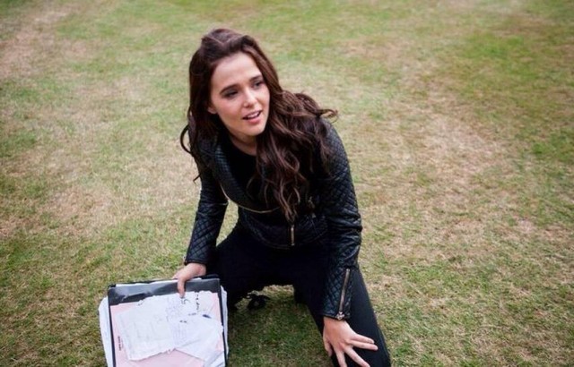 Zoey Deutch Fotoğrafı