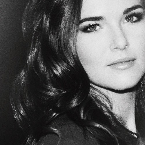 Zoey Deutch Fotoğrafı