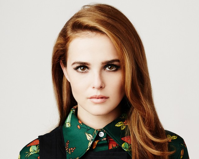 Zoey Deutch Fotoğrafı