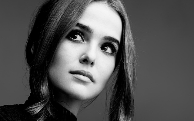 Zoey Deutch Fotoğrafı
