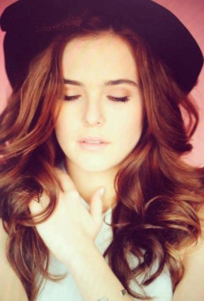 Zoey Deutch Fotoğrafı