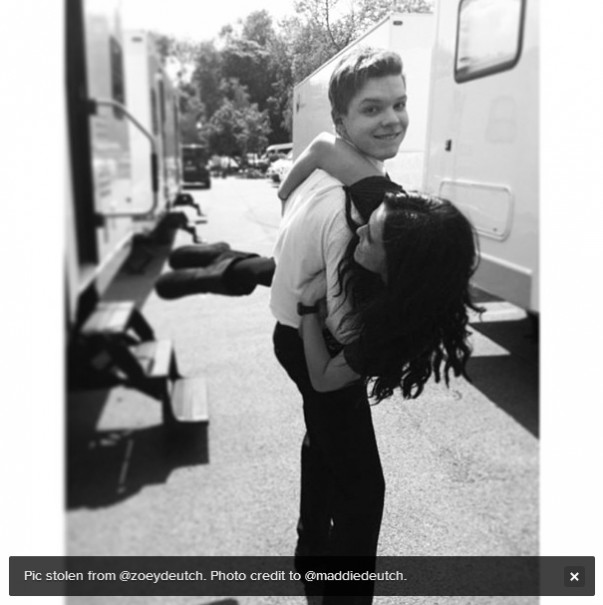 Zoey Deutch Fotoğrafı