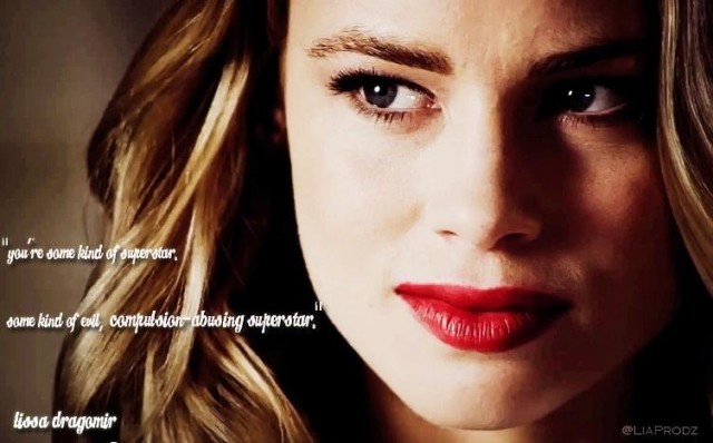 Lucy Fry Fotoğrafı