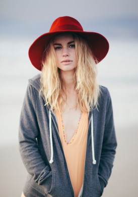 Lucy Fry Fotoğrafı