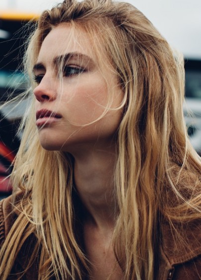 Lucy Fry Fotoğrafı