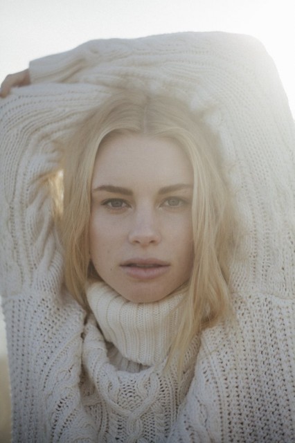 Lucy Fry Fotoğrafı