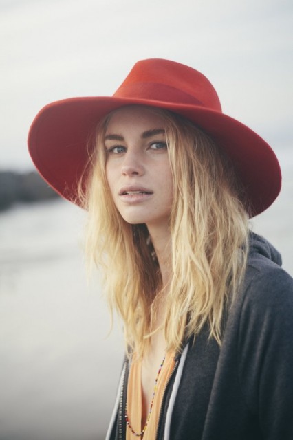 Lucy Fry Fotoğrafı