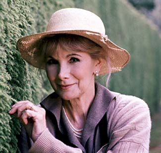 Susan Hampshire fotoğrafı