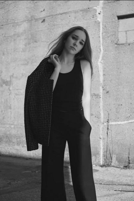 Holly Taylor Fotoğrafı