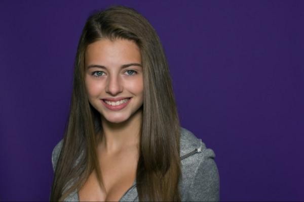 Eliana Jones Fotoğrafı