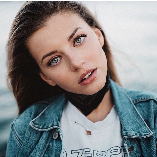 Eliana Jones Fotoğrafı