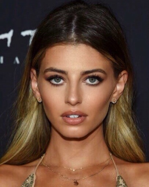 Eliana Jones Fotoğrafı