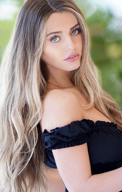 Eliana Jones Fotoğrafı