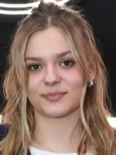 Maisy Stella fotoğrafı