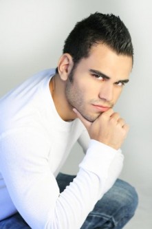 Michael Tari fotoğrafı