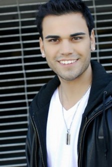 Michael Tari fotoğrafı