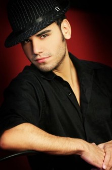 Michael Tari fotoğrafı