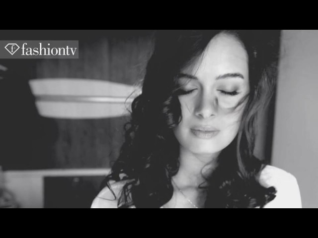 Evelyn Sharma Fotoğrafı