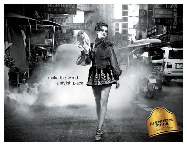 Evelyn Sharma Fotoğrafı