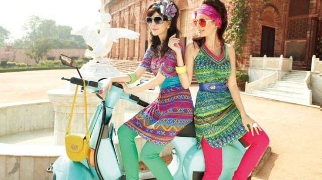 Evelyn Sharma Fotoğrafı